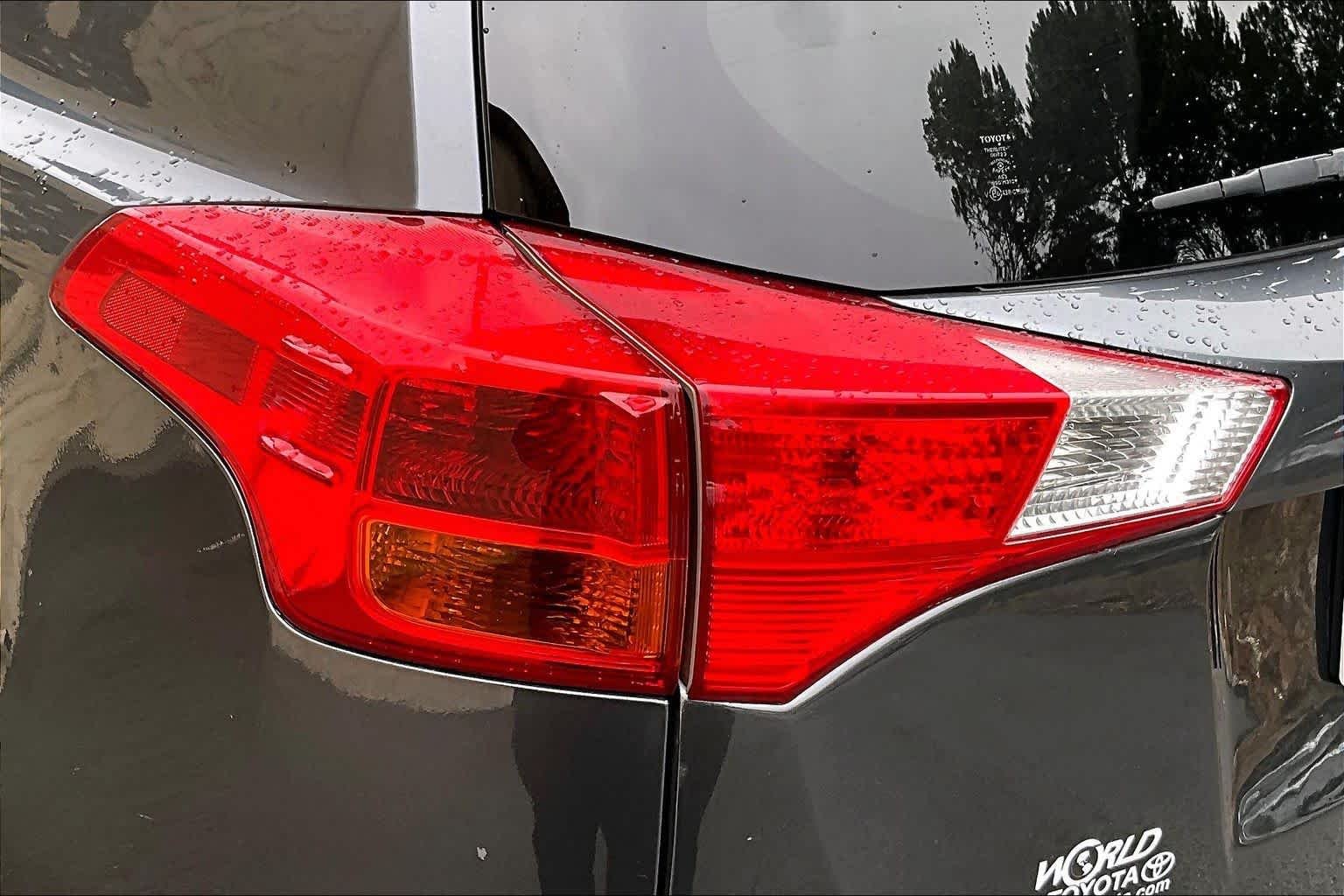 Used 2015 Magnetic Gray Metallic Toyota Limited image 29