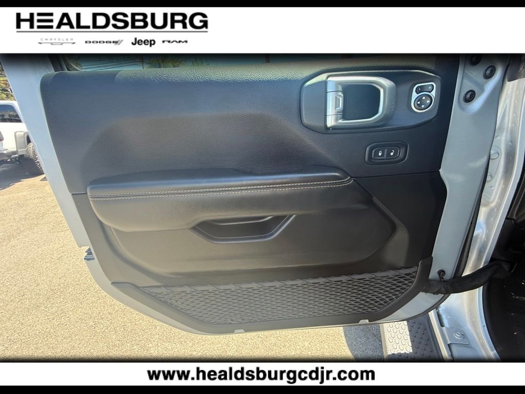 2024 Jeep Wrangler 4-Door Sahara - Photo 10