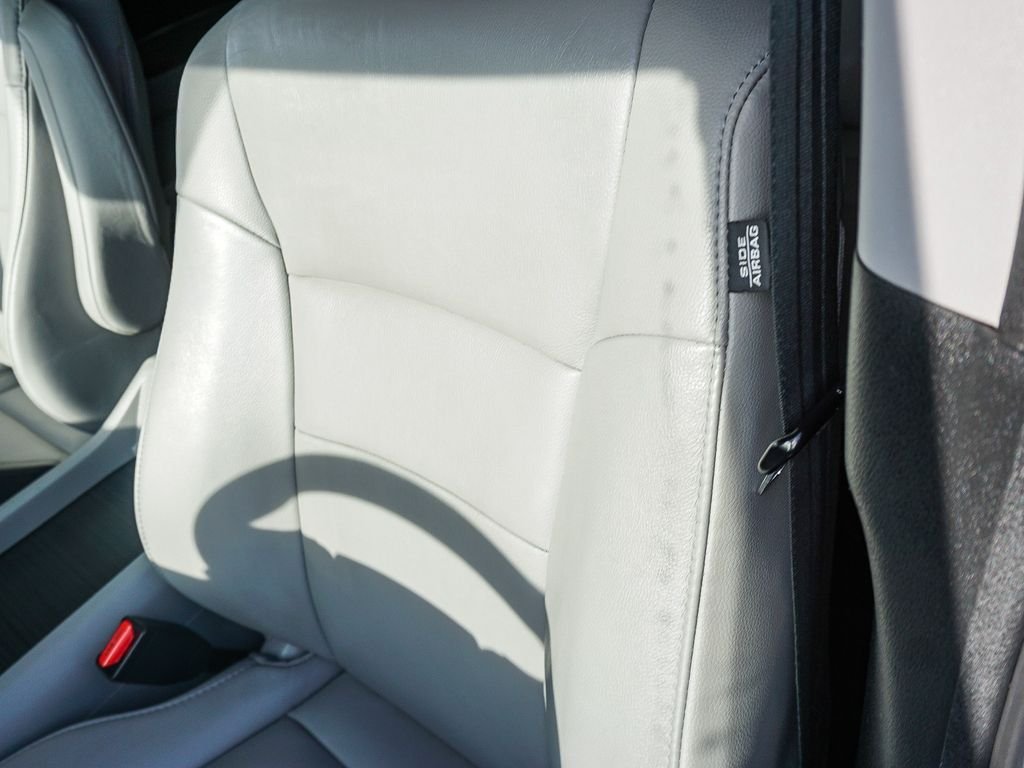 Used 2017 Blue Honda Touring image 21