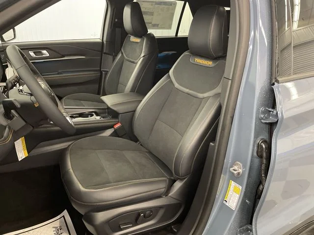 New 2027 Vapor Blue Metallic Ford Tremor® image 11