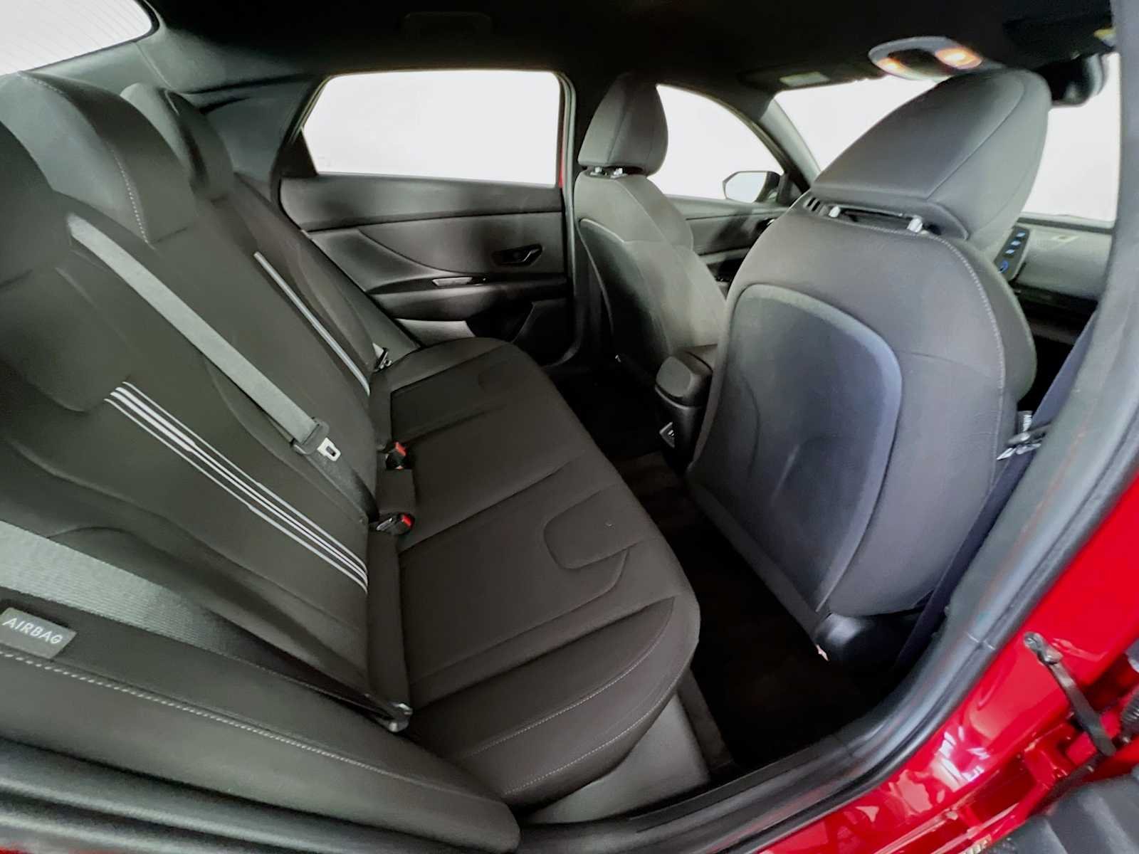 Used 2025 Ultimate Red Hyundai SEL Sport image 26