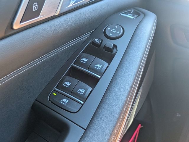 Used 2026 Black BMW sDrive40i image 25