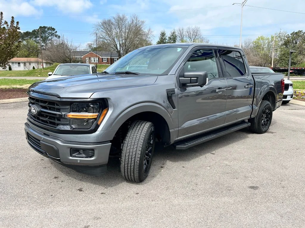 New 2026 Gray Ford XLT image 3