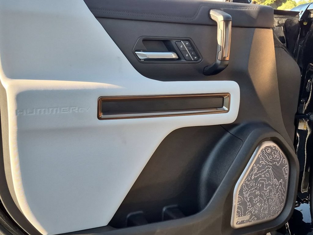 Used 2025 Void Black GMC 2X image 23