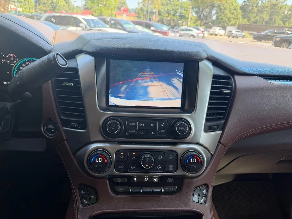 Used 2016 Iridescent Pearl Tricoat Chevrolet LTZ image 22