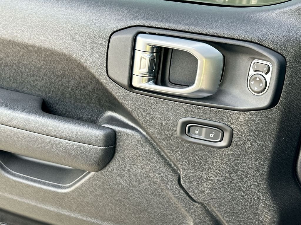 Used 2026 Gray Jeep Rubicon image 11