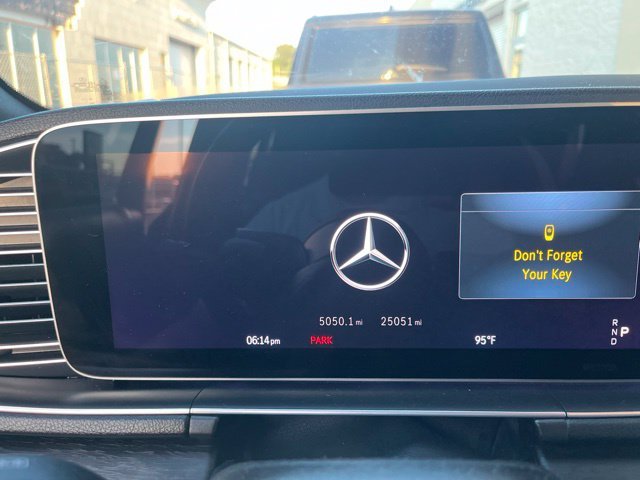 Used 2025 Obsidian Black Metallic Mercedes-Benz GLE 450 image 19