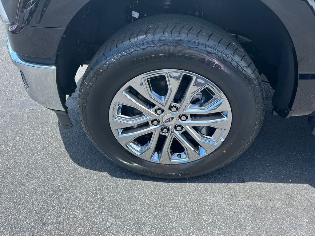 New 2025 Black Ford Lariat image 11