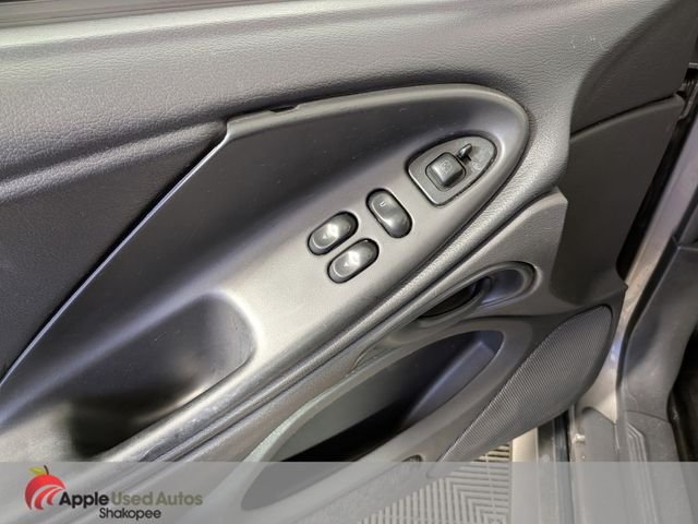 Used 2002  Ford V6 image 10