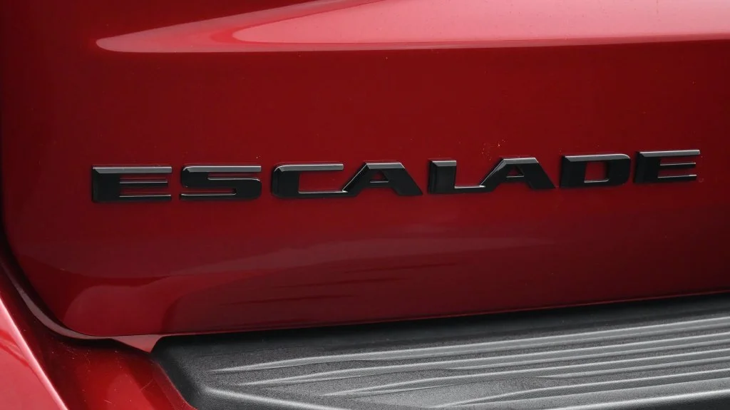 Used 2023 Red Cadillac Sport image 21
