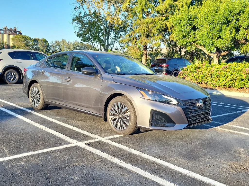 New 2026 Gray Nissan 2.5 SV image 2