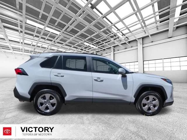 Used 2025 White Toyota XLE image 2