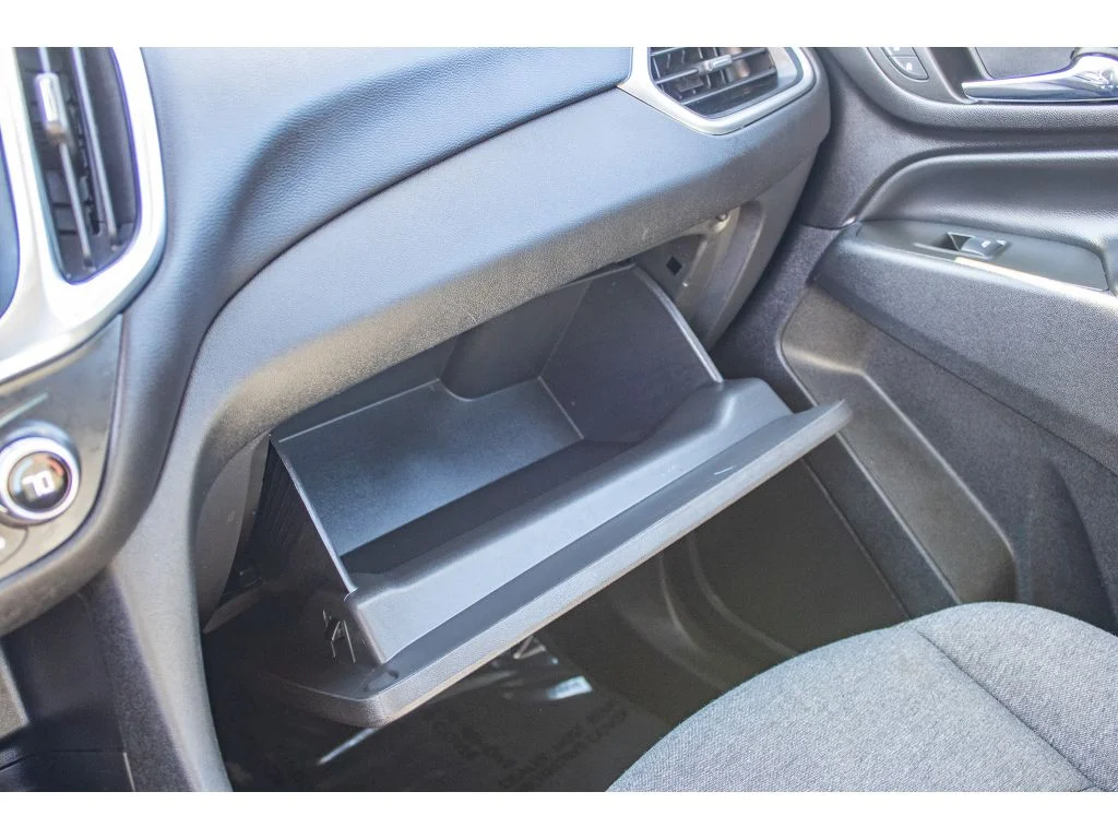 Used 2024 Summit White Chevrolet LT image 36
