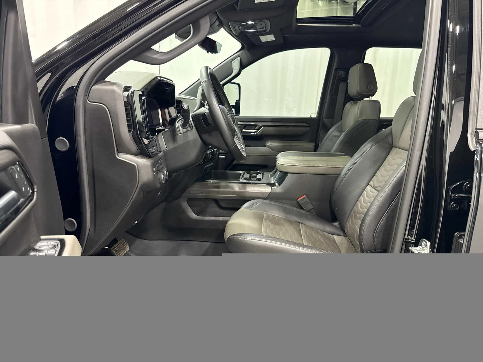 Used 2025 Black Chevrolet ZR2 image 11