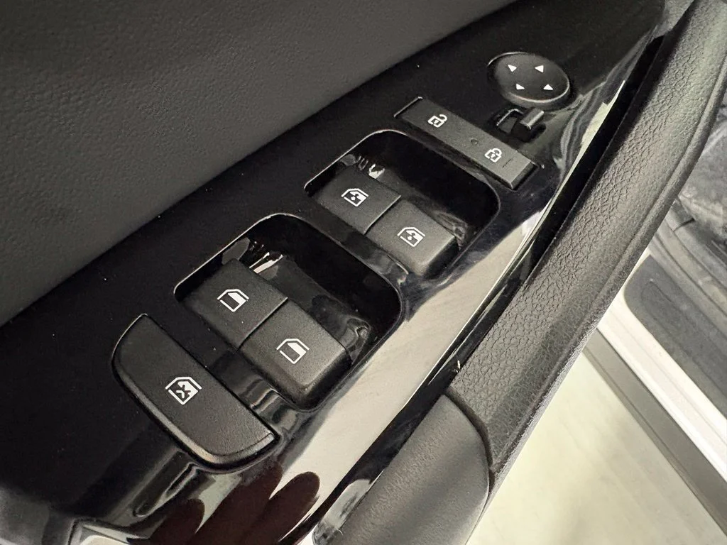 Used 2025 White Kia EX image 21