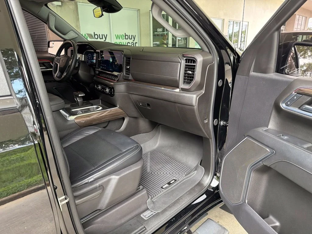 Used 2024 Black Chevrolet RST image 29