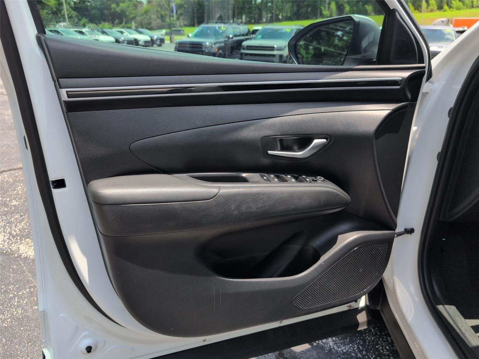 Used 2024 Atlas White Hyundai SEL image 11