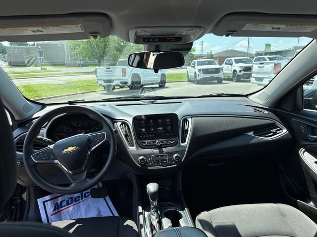 Used 2023 Gray Chevrolet LT image 31
