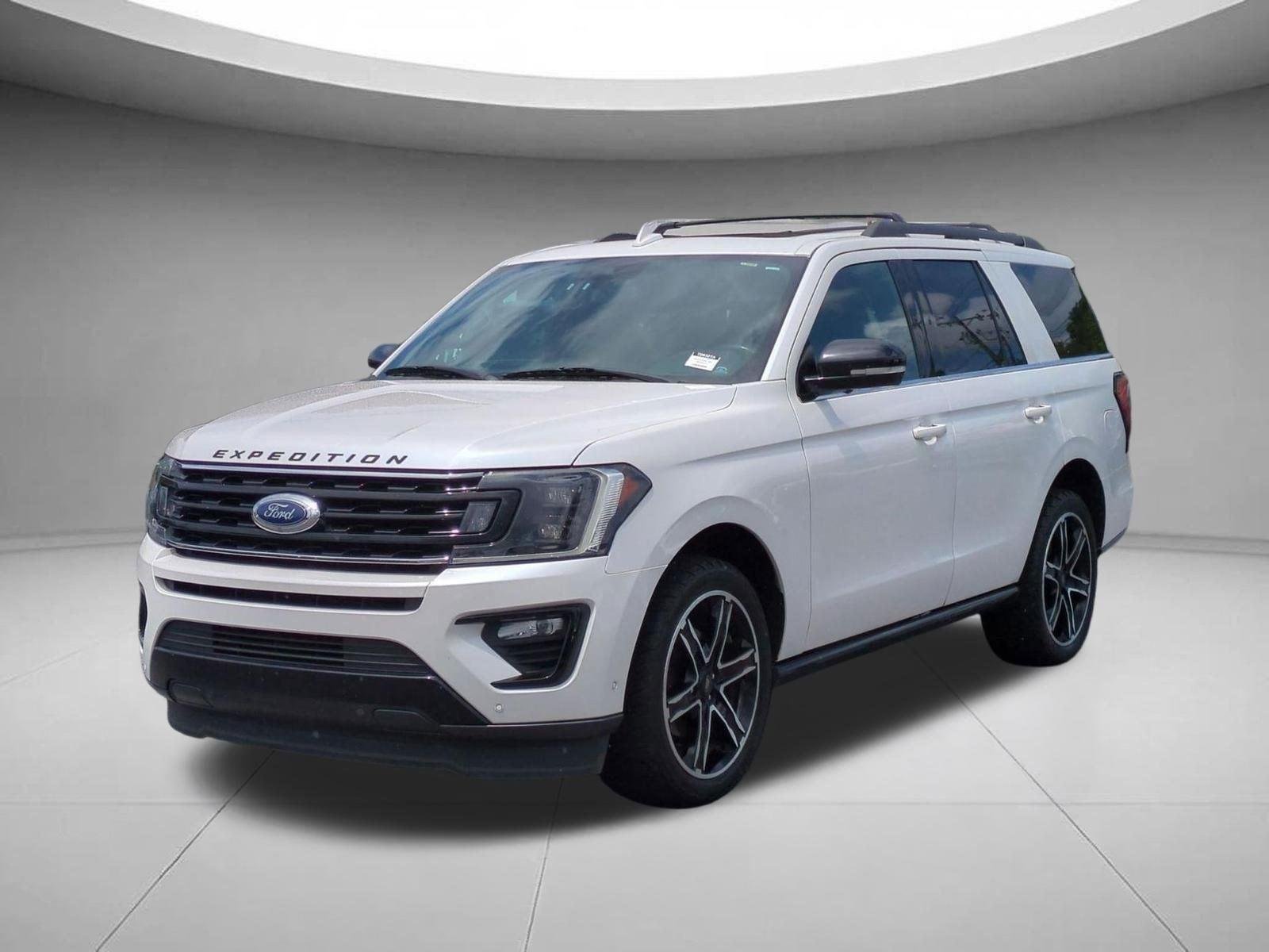 2019 Ford Expedition Limited's photo