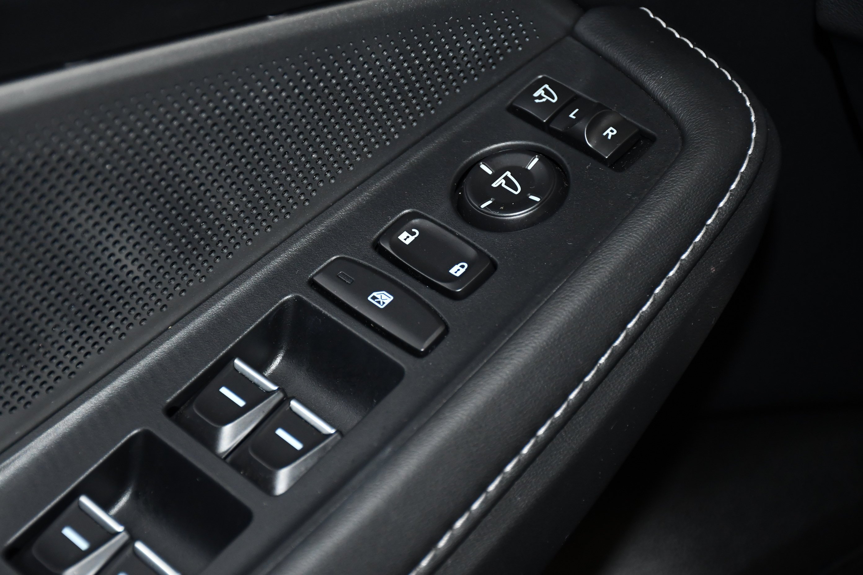 2025 Acura MDX Technology Package - Photo 32