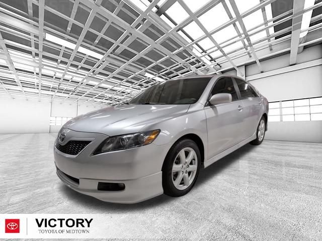 Used 2009 Silver Toyota SE image 9