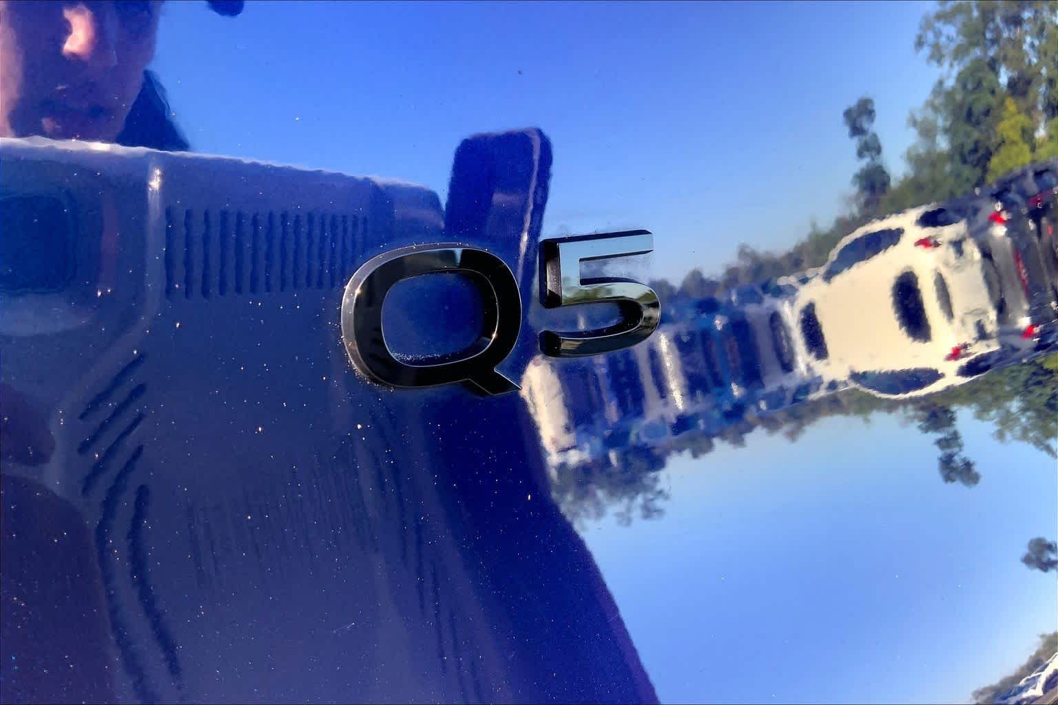 Used 2025 Navarra Blue Metallic Audi Premium image 10