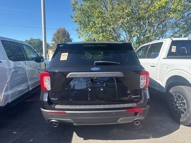 Used 2024 Black Metallic Ford XLT image 4