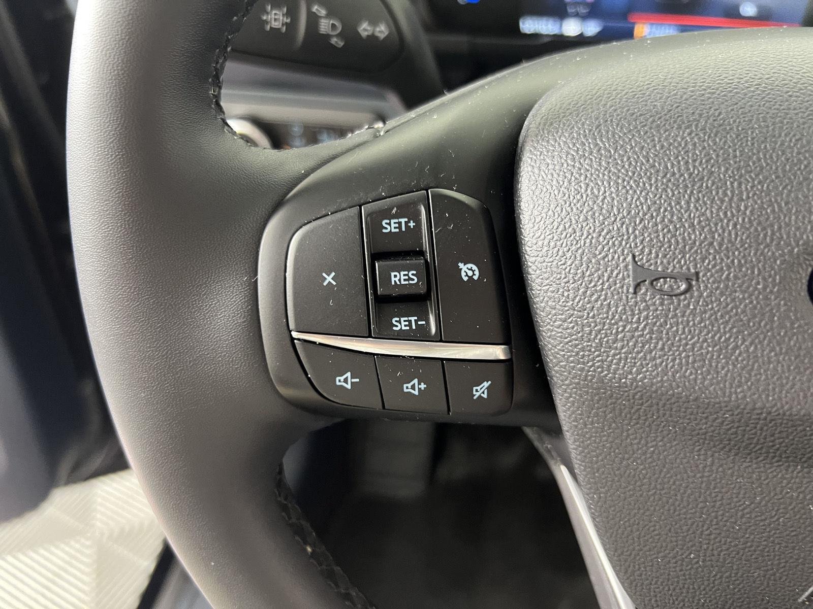 Used 2025 Shadow Black Ford XLT image 14