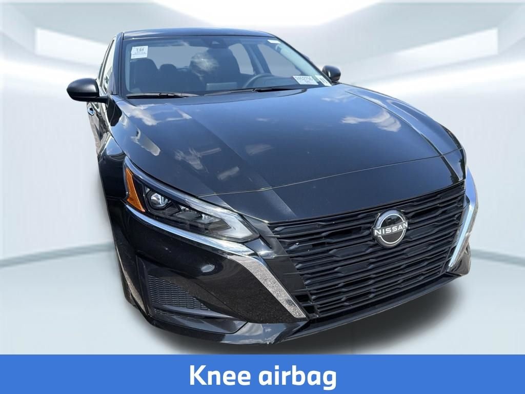 Used 2025 Black Nissan 2.5 SV image 8