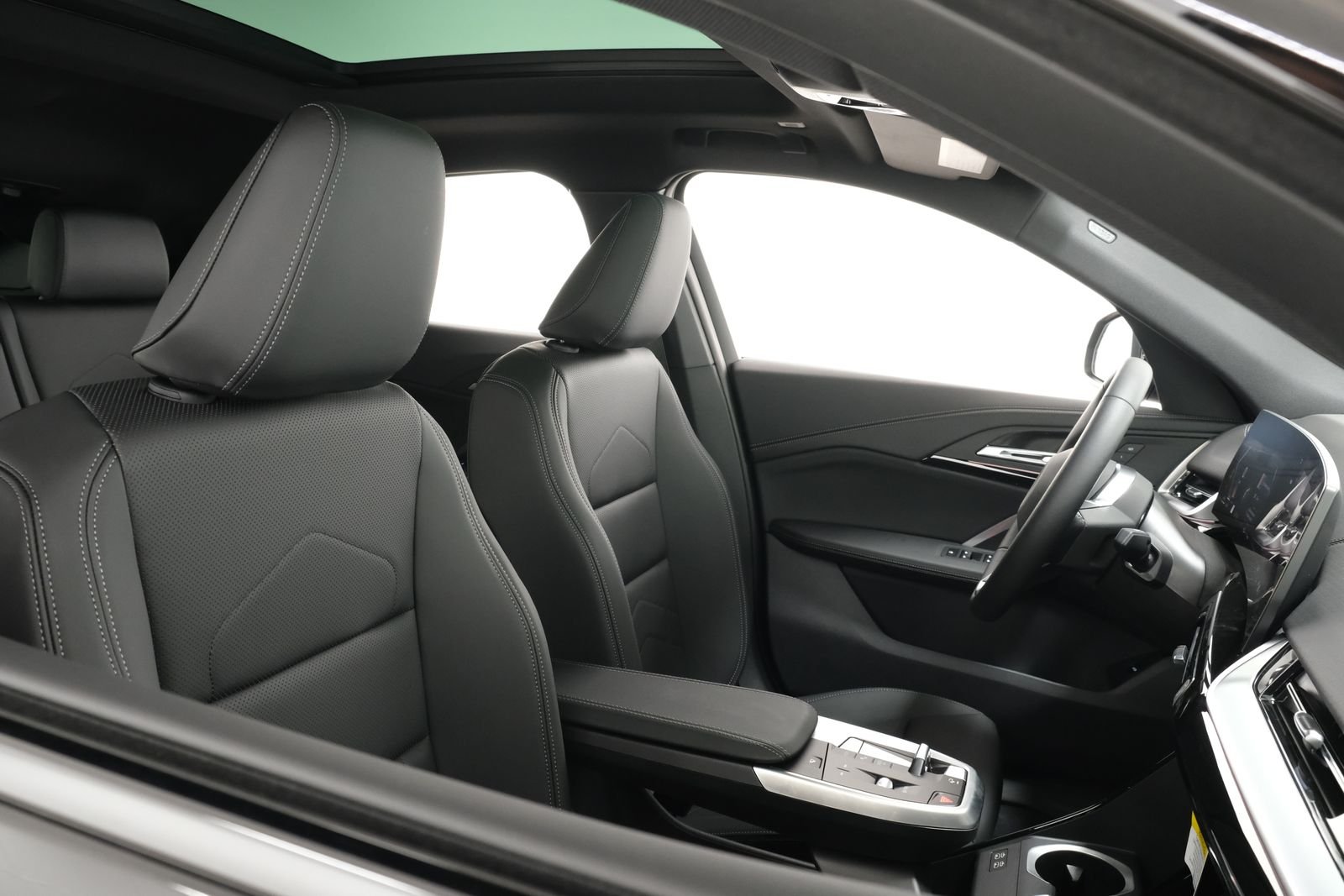 New 2026 Jet Black BMW xDrive28i image 39