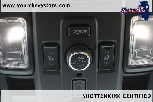 Used 2023 Silver GMC Denali image 42