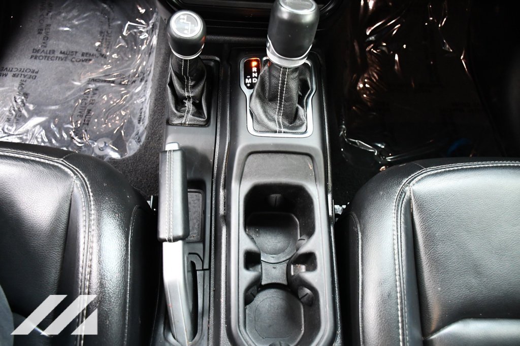 Used 2021 Blue Jeep Overland image 20