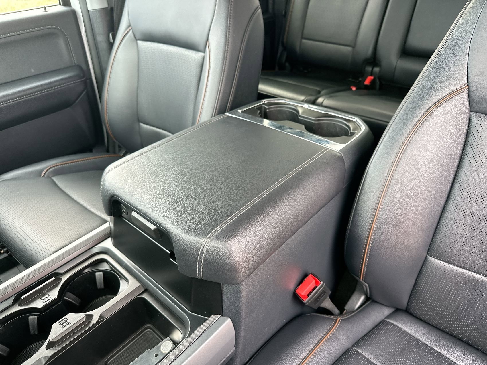 Used 2026 Oxford White Ford Lariat image 22