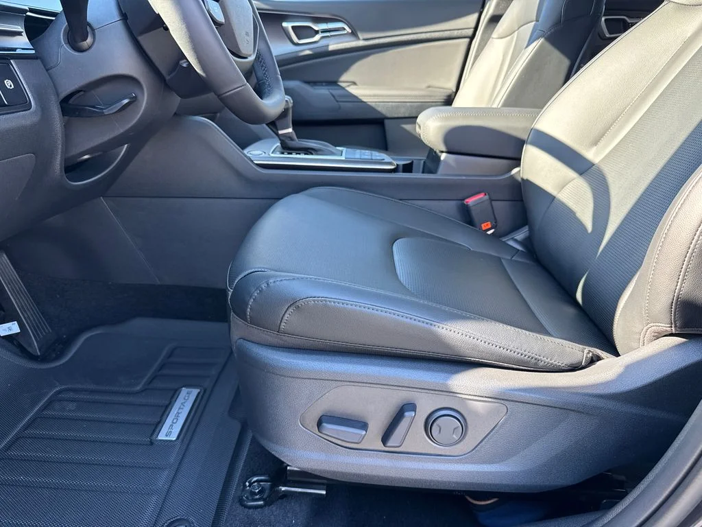 New 2026 Gray Kia EX image 10