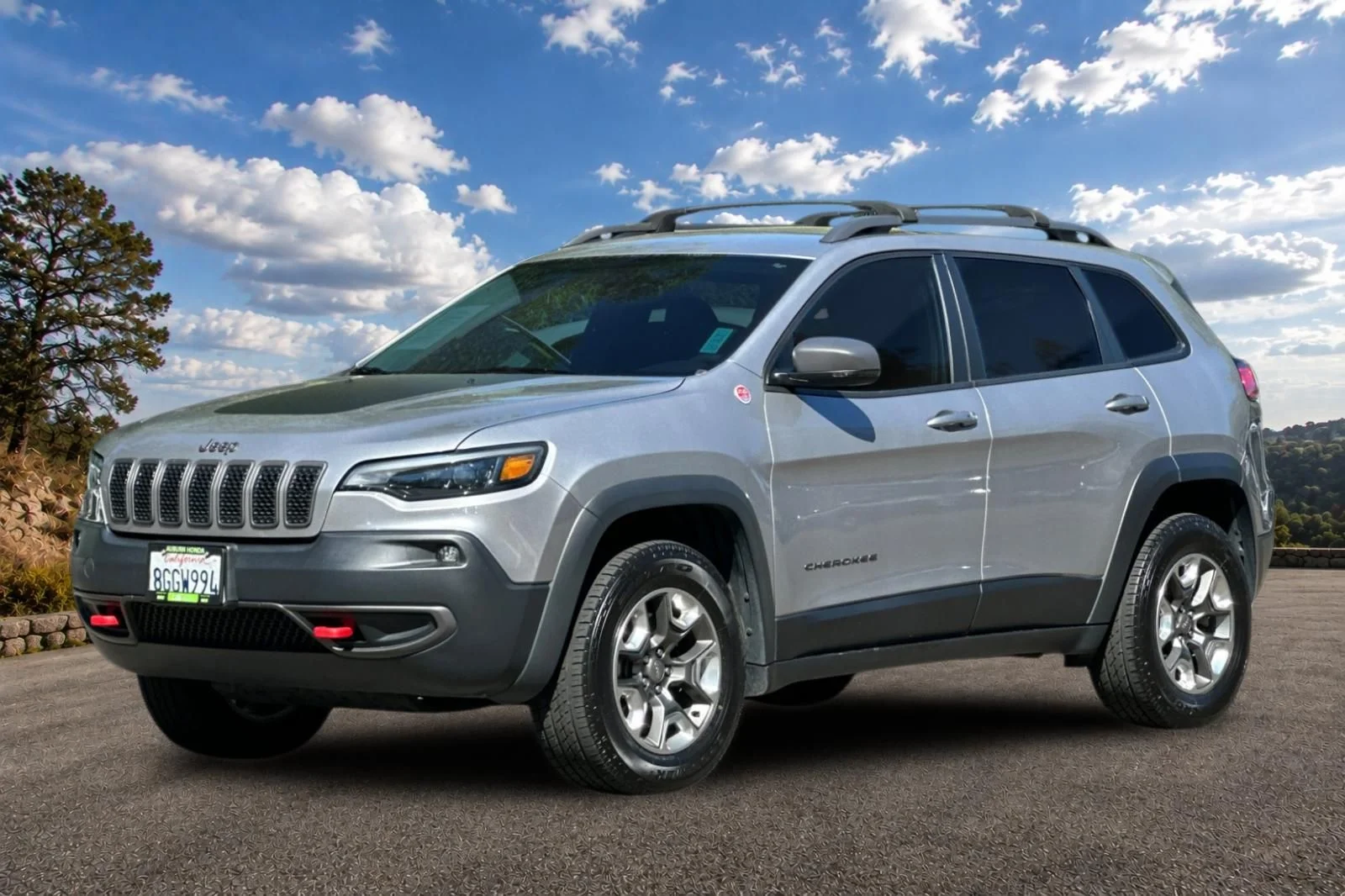 Used 2019 Billet Silver Metallic Clearcoat Jeep Trailhawk image 9