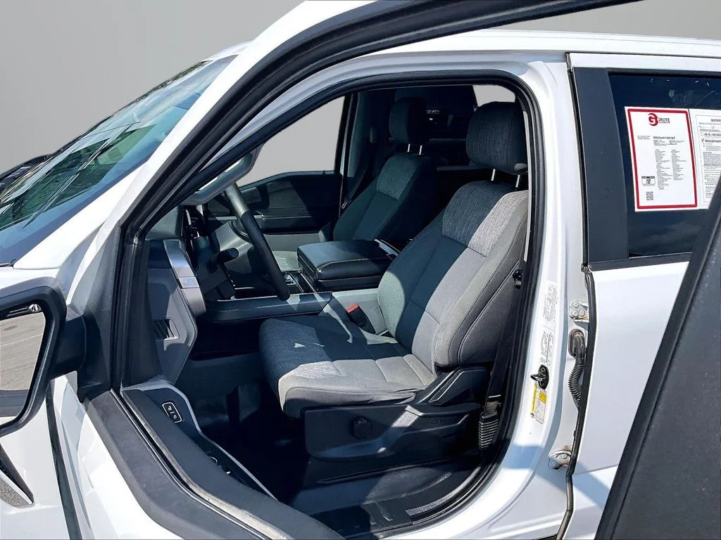 Used 2023 White Ford XLT image 27