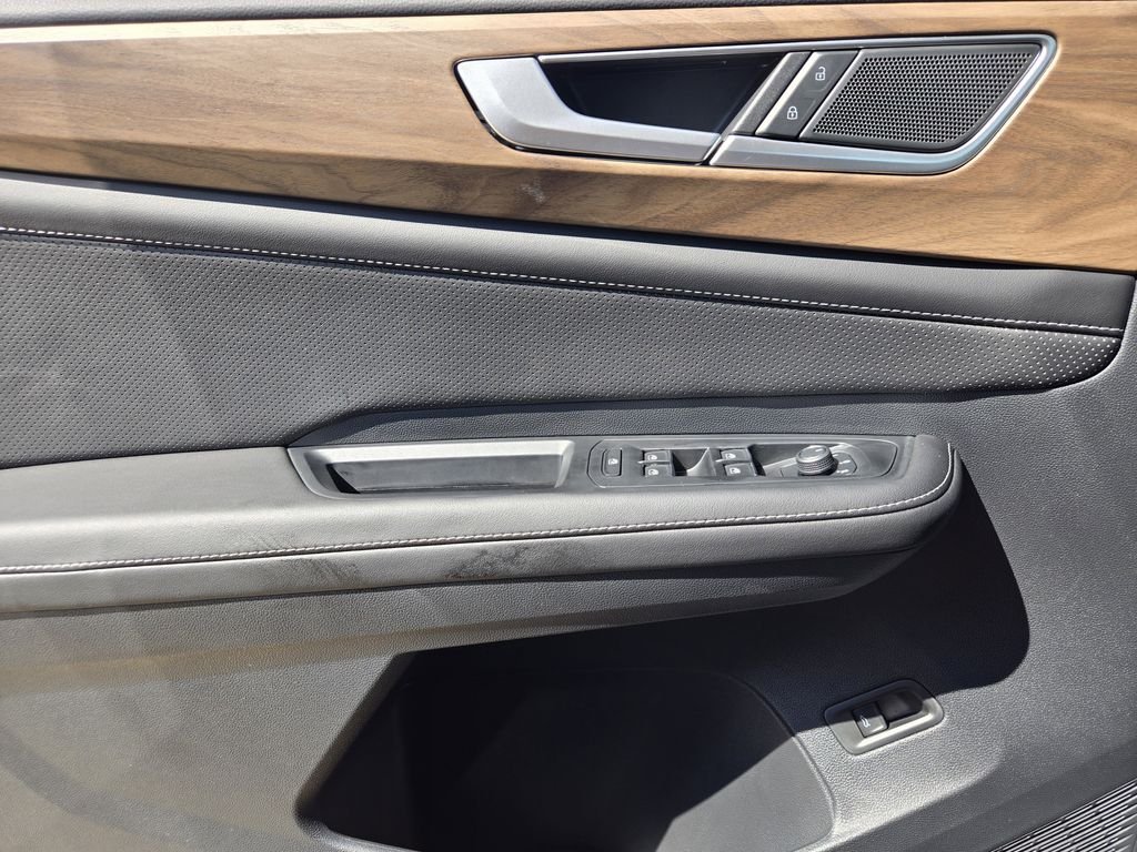 2026 Volkswagen Atlas SE w/Tech - Photo 18