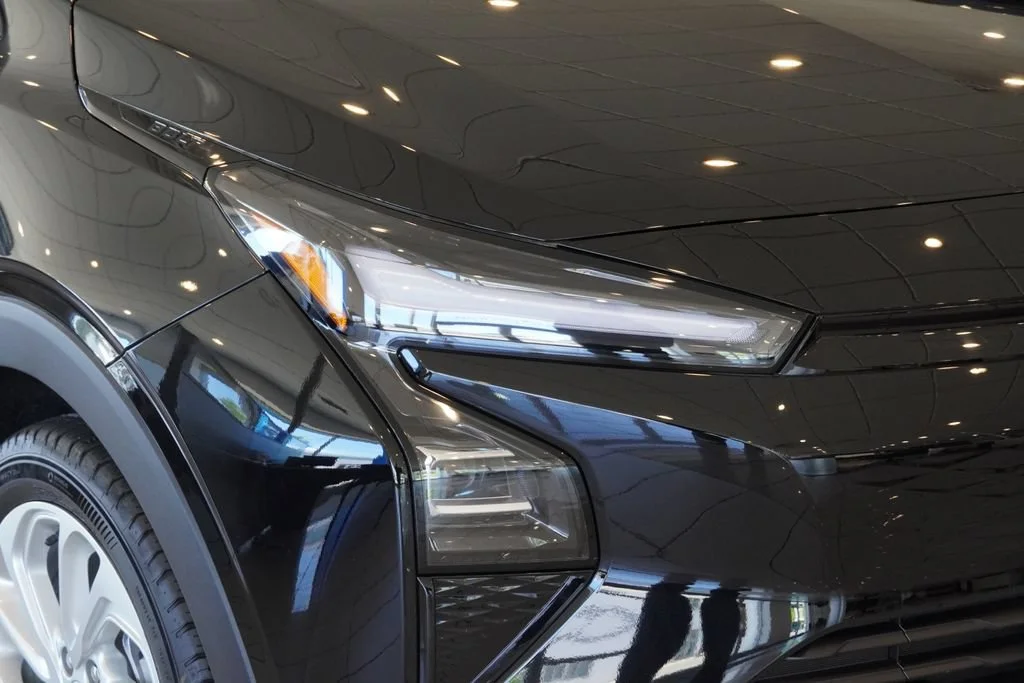 New 2027 Mosaic Black Metallic Chevrolet LT image 25