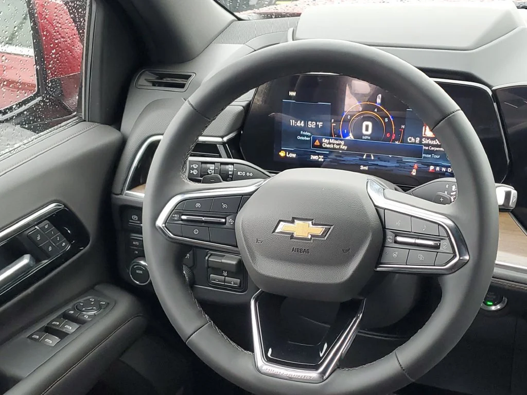2027 Chevrolet Suburban High Country - Photo 24