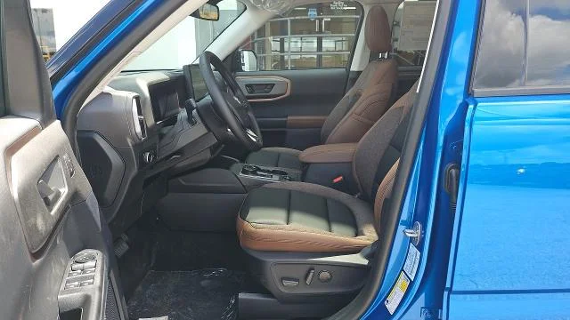 New 2026 Velocity Blue Metallic Ford Outer Banks 4WD image 23