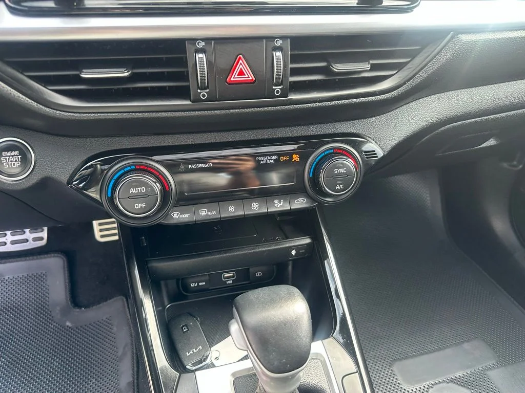 Used 2023 Blue Kia GT-Line image 17