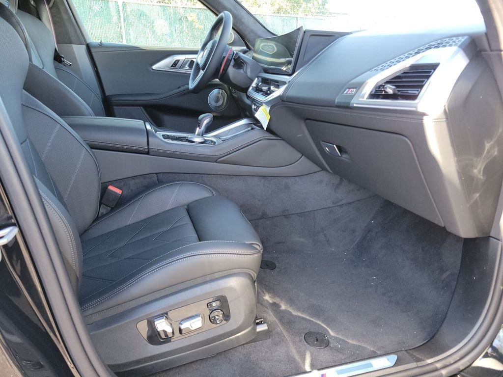 2026 BMW XM Base - Photo 12