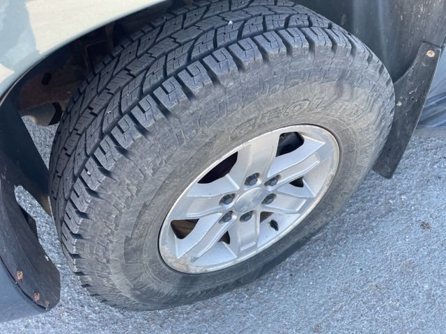 Used 2010 GMC Yukon XL SLT1 with VIN 1GKUKKE37AR126979 for sale in O'Neill, NE