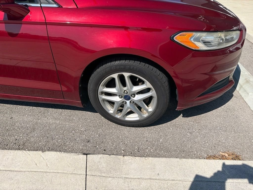 Used 2013 Ruby Red Metallic Ford SE image 5