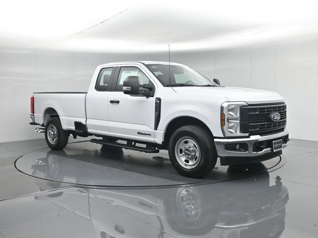 New 2026 Oxford White Ford XL image 23