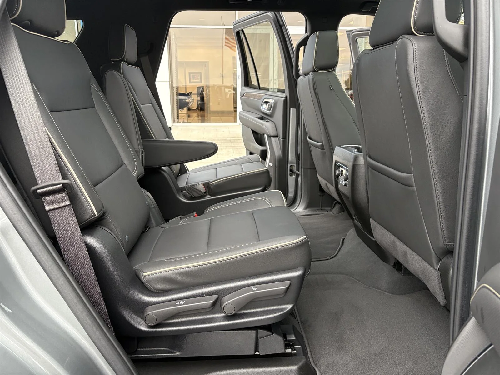Used 2024 Sterling Gray Metallic Chevrolet Premier image 22