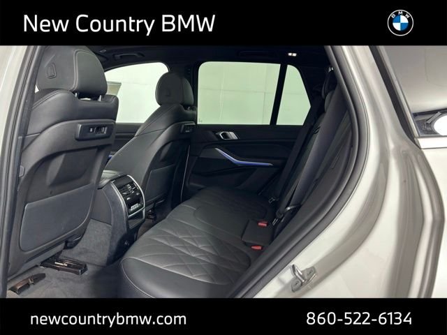 Used 2023 Mineral White Metallic BMW xDrive40i image 19