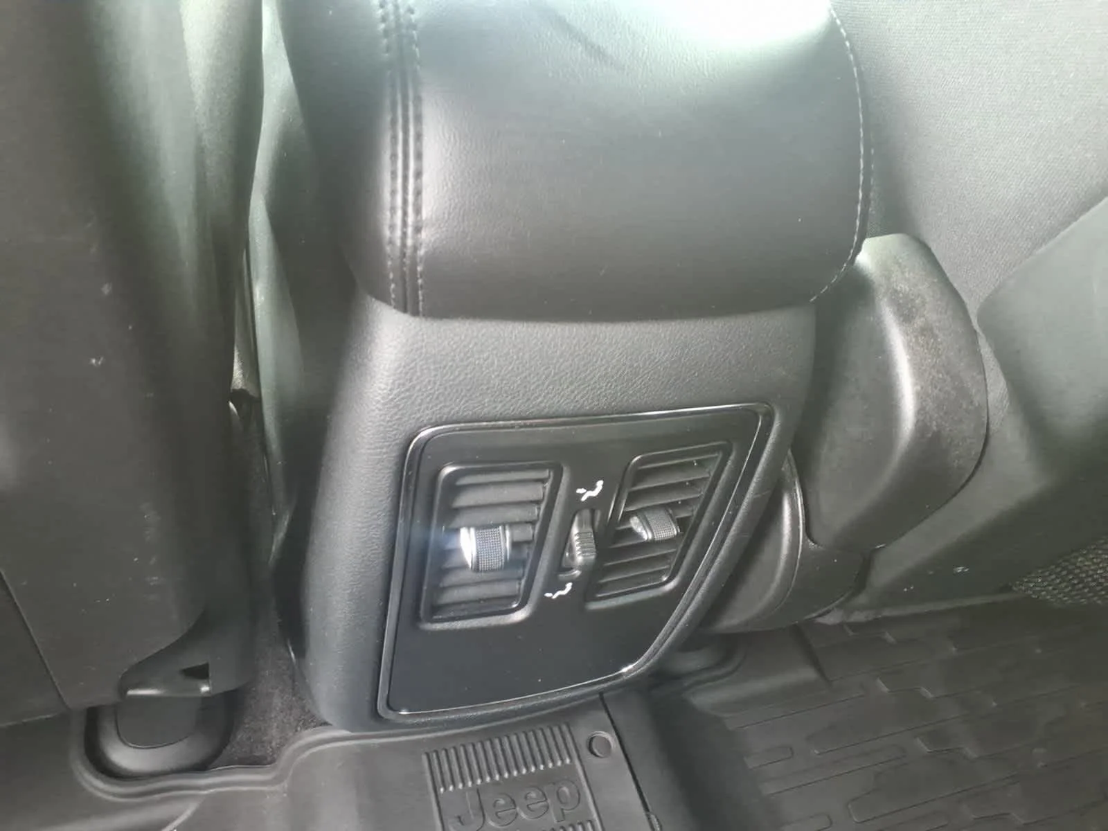 Used 2018 Bright White Clearcoat Jeep Laredo E image 13