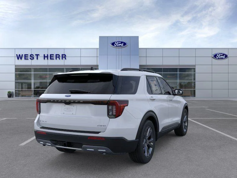 New 2026 Space White Metallic Ford Active image 8