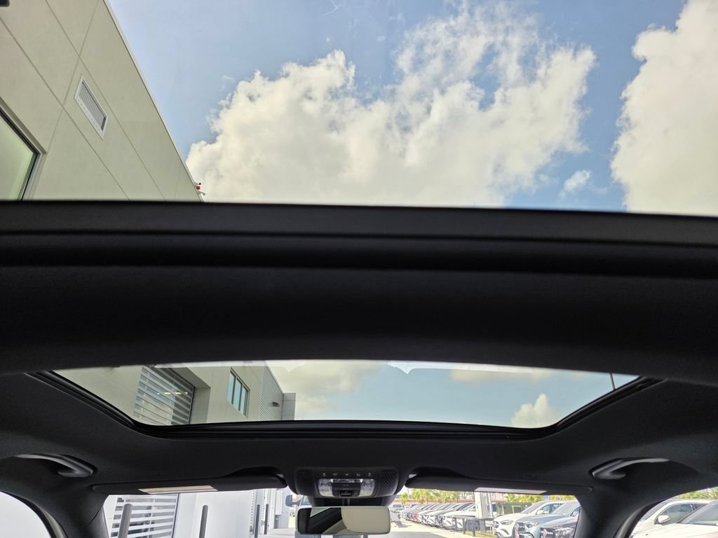 New 2026 Polar White Mercedes-Benz GLA 250 image 57